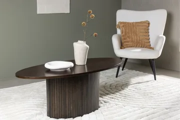 Bianca 120 cm Ovalt Salongbord i Tre med Riflet Søylefot - Brun - Møbler - Bord - Sofabord