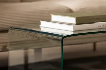 Bonisiolo Rektangulært Sofabord 110x55 cm i Bøyd Glass - Gjennomsiktig - Møbler - Bord - Sofabord