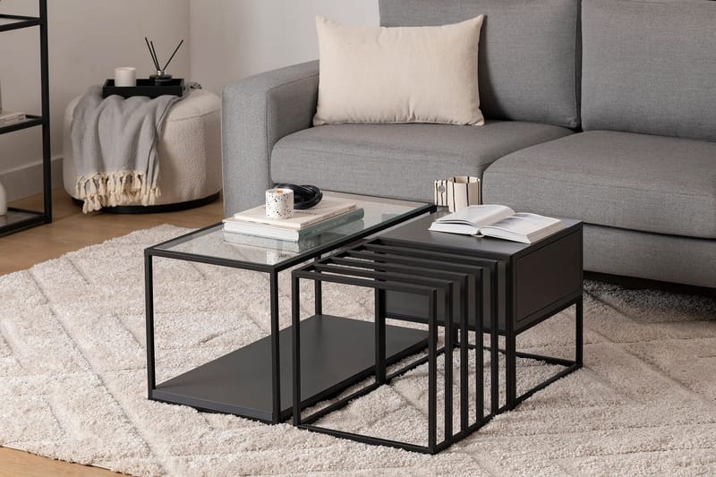 Natsumi 90 cm Rektangulært Sofabord med Skuffer i Metall med Glassplate - Sort - Møbler - Bord - Sofabord