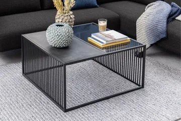 Saklani Kvadratisk Sofabord 80x80 cm i Metall med Glassplate - Sort - Møbler - Bord - Sofabord