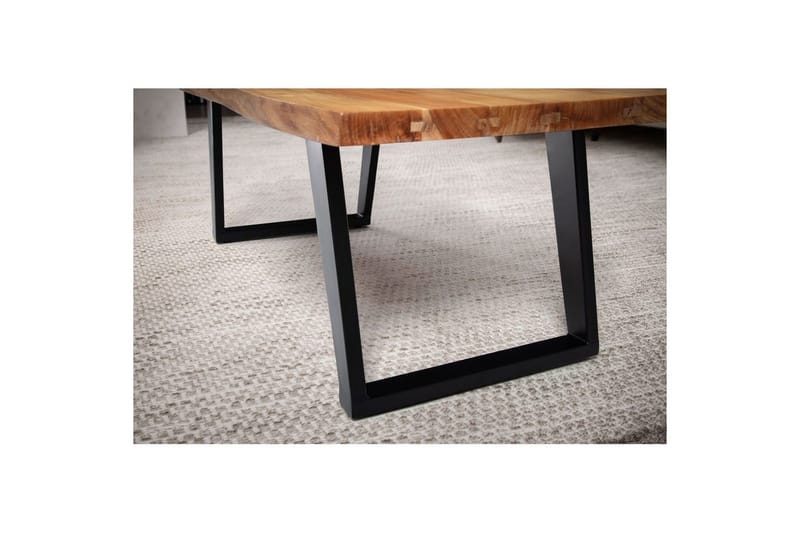 Sofabord Wohnling 120 cm heltre trekant rektangulær landstil Svart, vinklet løper - Svart, vinklet løper - Møbler - Bord - Sofabord