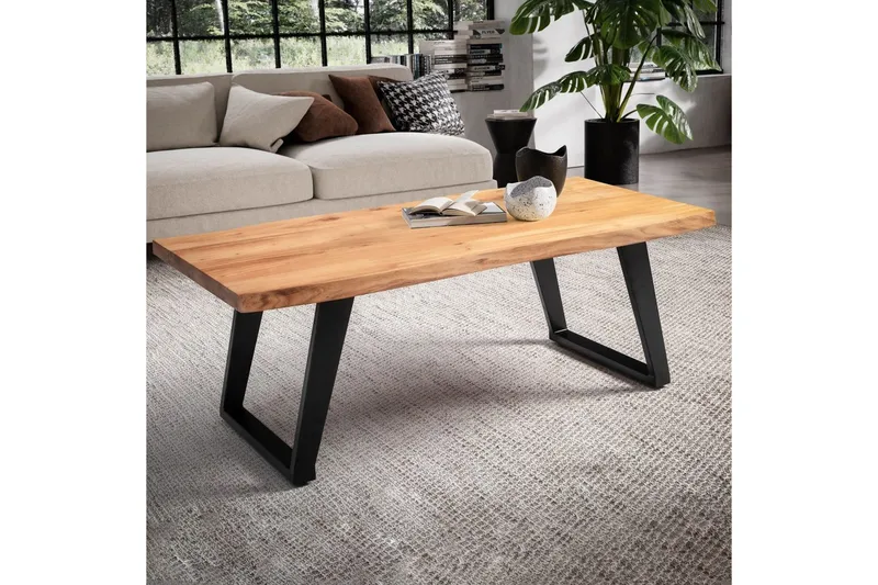 Sofabord Wohnling 120 cm heltre trekant rektangulær landstil Svart, vinklet løper - Svart, vinklet løper - Møbler - Bord - Sofabord