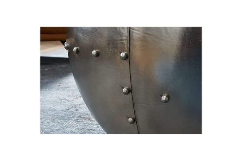 Sofabord Wohnling Massivt tre 60 cm industriell med naglet lagringsplass - Møbler - Bord - Sofabord