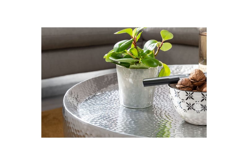 Sofabord Wohnling rundt metall 60 cm hammerutseende, orientalsk stil Sølv - Sølv - Møbler - Bord - Sofabord