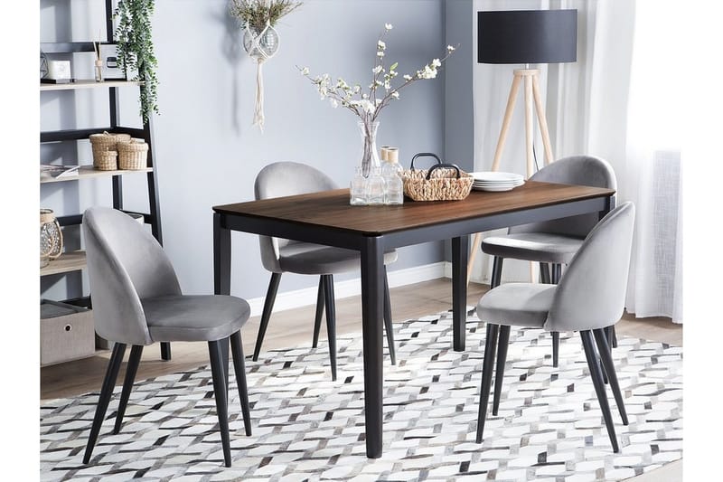 Cedar Spisebord 135 cm - Svart - Møbler - Bord - Spisebord & kjøkkenbord