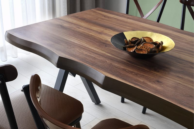 Davirustrel Spisebord 140 cm - Valnøtt - Møbler - Bord - Spisebord & kjøkkenbord
