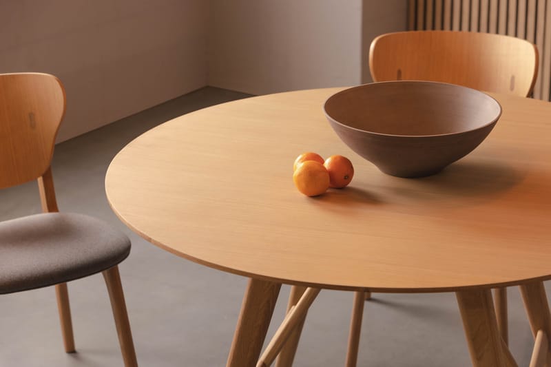 Jerup Rundt Lite Spisebord - Kjøkkenbord 120 cm Eiketre - Brun - Møbler - Bord - Spisebord & kjøkkenbord