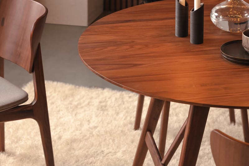 Jerup Spisebord 120 cm  Rundt - Brun - Møbler - Bord - Spisebord & kjøkkenbord