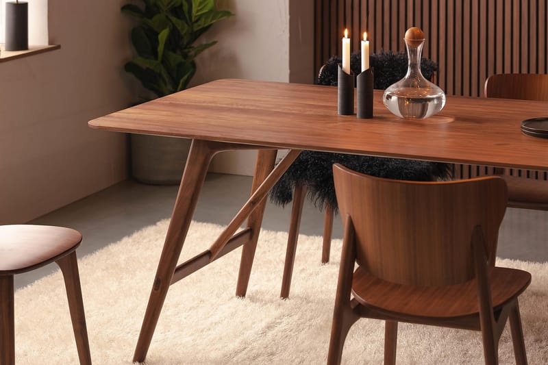 Jerup Spisebord 220 cm - Brun - Møbler - Bord - Spisebord & kjøkkenbord