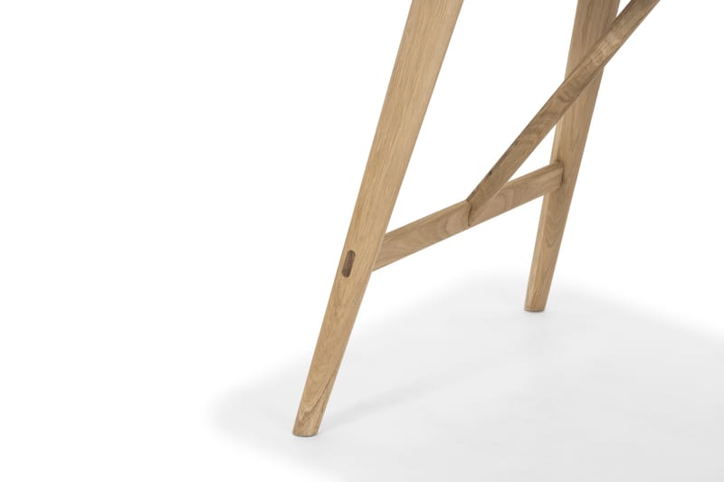 Jerup Spisebord - Kjøkkenbord 140 cm Eiketre - Brun - Møbler - Bord - Spisebord & kjøkkenbord