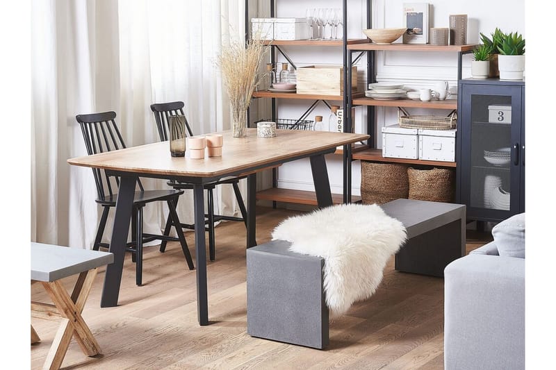 Lobato Spisebord 200 cm - Natur / Svart - Møbler - Bord - Spisebord & kjøkkenbord