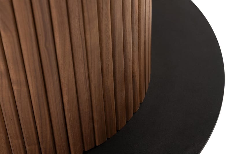 Noira Rundt Lite Spisebord Valnøtt 120 cm - Brun / Ribbet - Møbler - Bord - Spisebord & kjøkkenbord