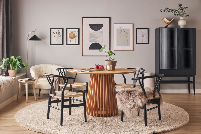 Peyra Spisebord 120 cm Rundt Eik - Natur - Møbler - Bord - Spisebord & kjøkkenbord