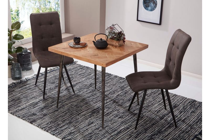 Synia Lite Kvadratisk Spisebord 80 cm i Massivt Tre med Eik- og Metallutseende - Beige - Møbler - Bord - Spisebord & kjøkkenbord