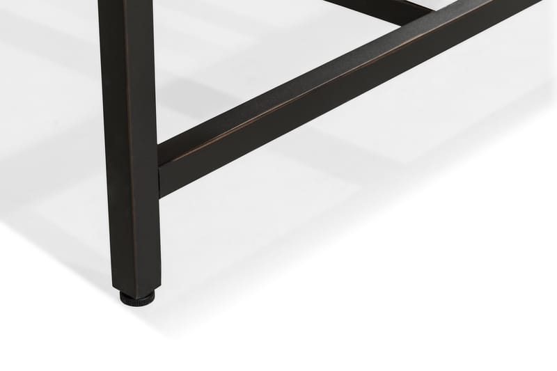 Wilmer Spisebord 140 cm - Tre/Svart - Møbler - Bord - Spisebord & kjøkkenbord