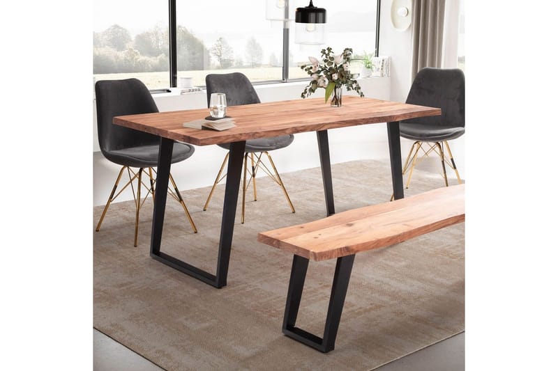 Spisebord Wohnling Heltre med trekanter rektangulær landlig stil Svart, vinklet, 180x90 cm - Svart, vinklet, 180x90 cm - Møbler - Bord - Spisegrupper