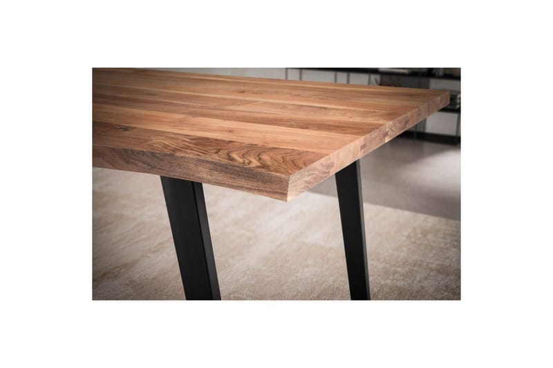 Spisebord Wohnling Heltre med trekanter rektangulær landlig stil Svart, vinklet, 200x100 cm - Svart, vinklet, 200x100 cm - Møbler - Bord - Spisegrupper