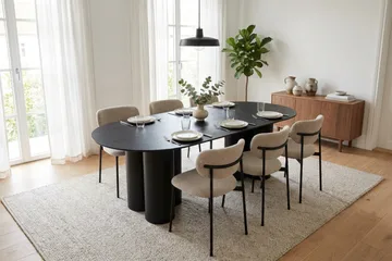 Spisegruppe Bark Juno Svart Greige Bouclé - Svartbeiset eik - Møbler - Bord - Spisegrupper