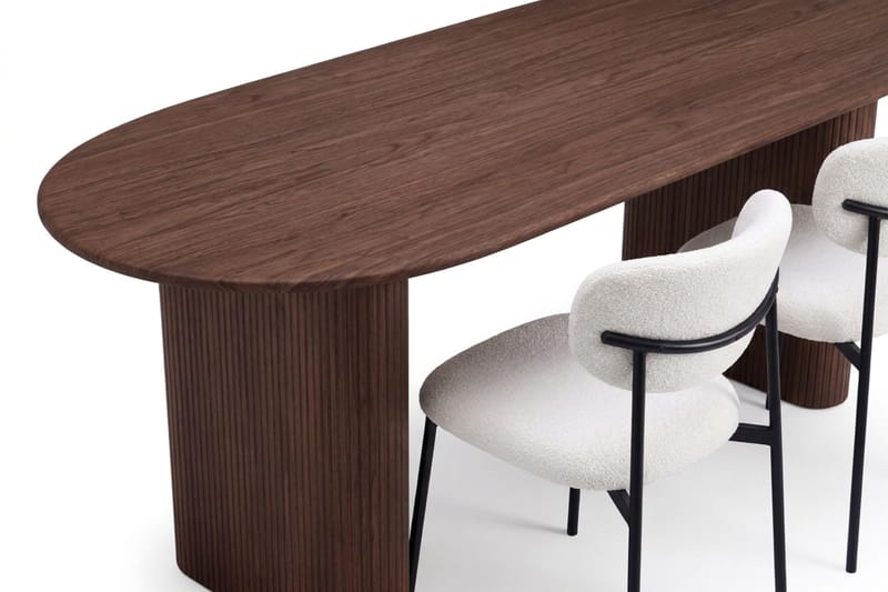 Spisegruppe Bark Noira 220 cm Valnøtt Hvit bouclé/Metallben Svart 6 - Møbler - Bord - Spisegrupper