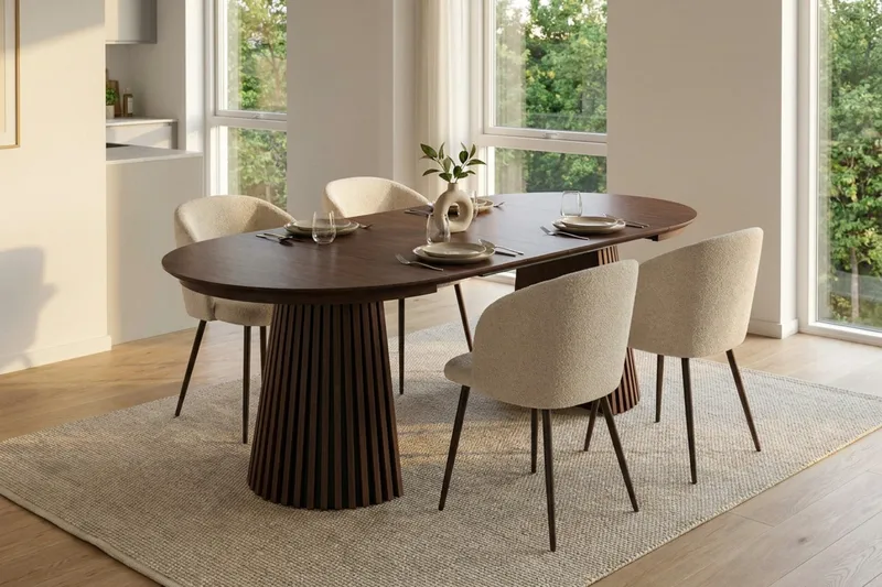Spisegruppe Bark Peyra 120-220 cm Valnøtt Hvit bouclé/Metallben valnøtt - Møbler - Bord - Spisegrupper