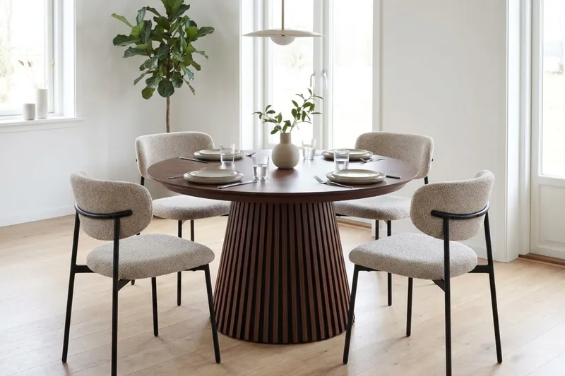 Spisegruppe Bark Peyra 120–220 cm Valnøtt Greige bouclé/metallben svart - Møbler - Bord - Spisegrupper