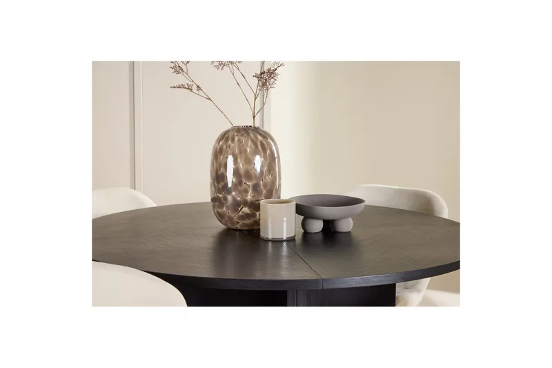 Spisegruppe Strada Rundt 120/170 cm Svart med Lilja Stoler 4 stk - 4 stk - Møbler - Bord - Spisegrupper