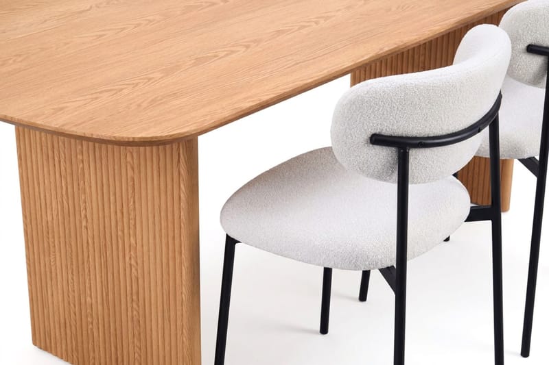 Alma spisegruppe rektangulær 220 cm eik med 6 Lucy spisestoler - Eik - Møbler - Bord - Spisegrupper