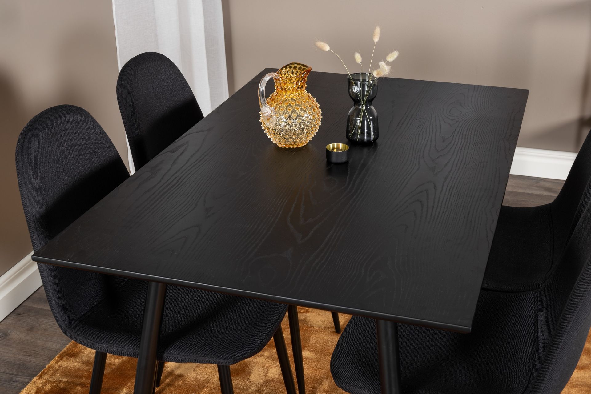 Balisa Spisegruppe 120 cm inkl. 4 Ypas Stoler - Svart - Møbler - Bord - Spisegrupper