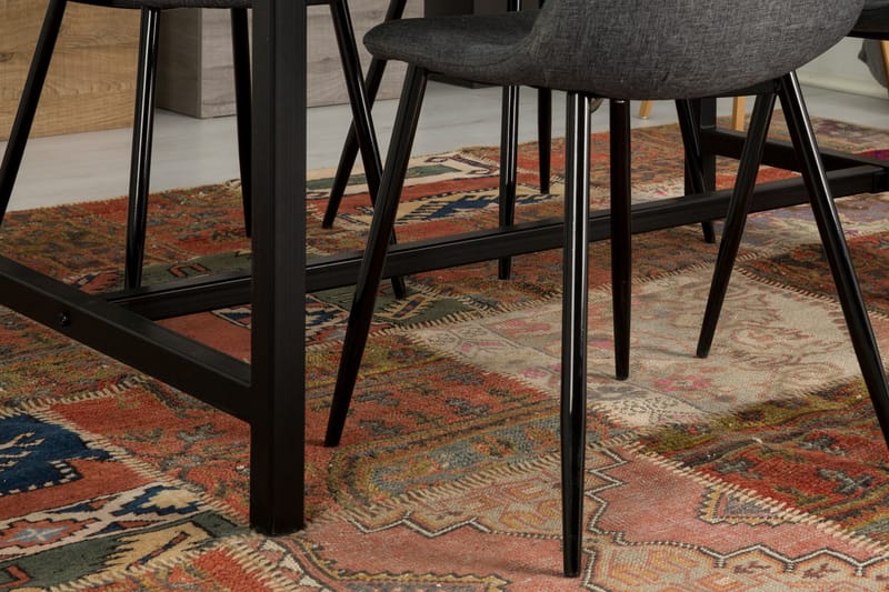 Bettina Spisegruppe 140 cm med 4 Nibe Stoler - Betong/Svart/Grå - Møbler - Bord - Spisegrupper