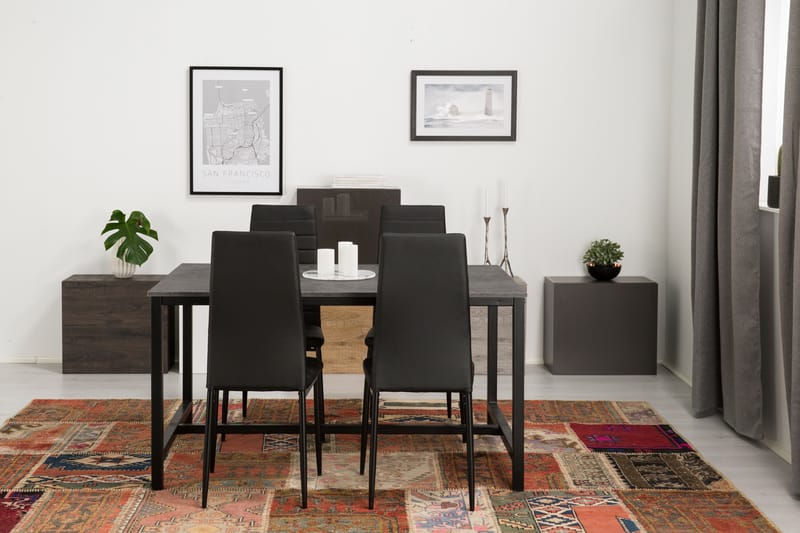 Bettina Spisegruppe 140x90 cm med 4 Ted Stoler - Betong/Sort/PU - Møbler - Bord - Spisegrupper