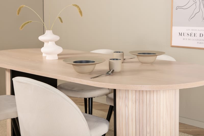 Biana Spisegruppe 200 cm Oval inkl. 4 Valera Cordfløyelstole - Beige/Svart/Beige - Møbler - Bord - Spisegrupper