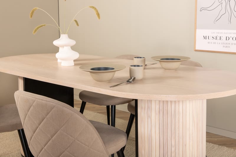 Biana Spisegruppe 200 cm Oval inkl. 4 Velvets Stoler - Beige/Svart - Møbler - Bord - Spisegrupper