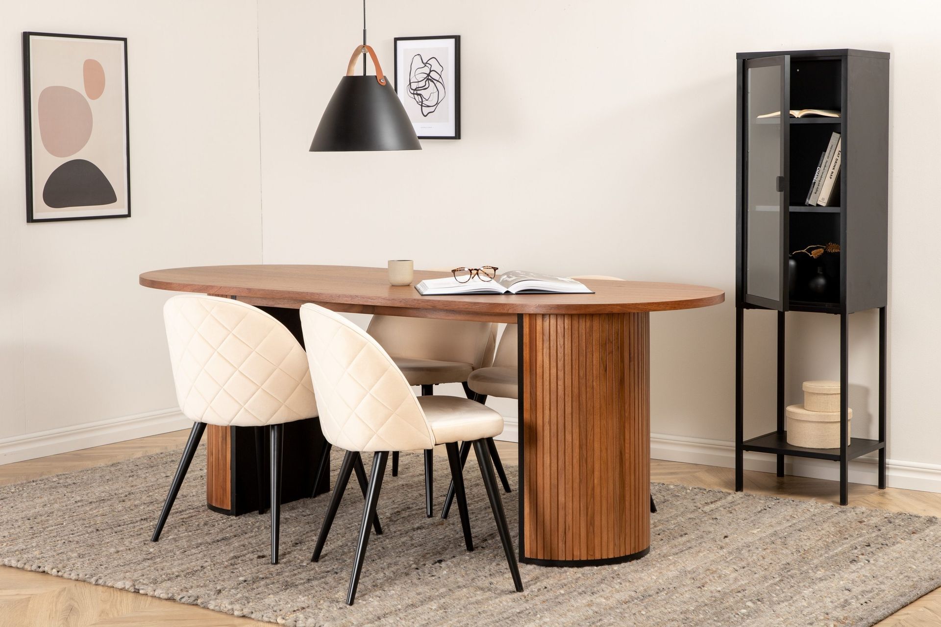 Biana Spisegruppe 200 cm Oval inkl. 4 Velvets Stoler - Valnøttbrun/Svart