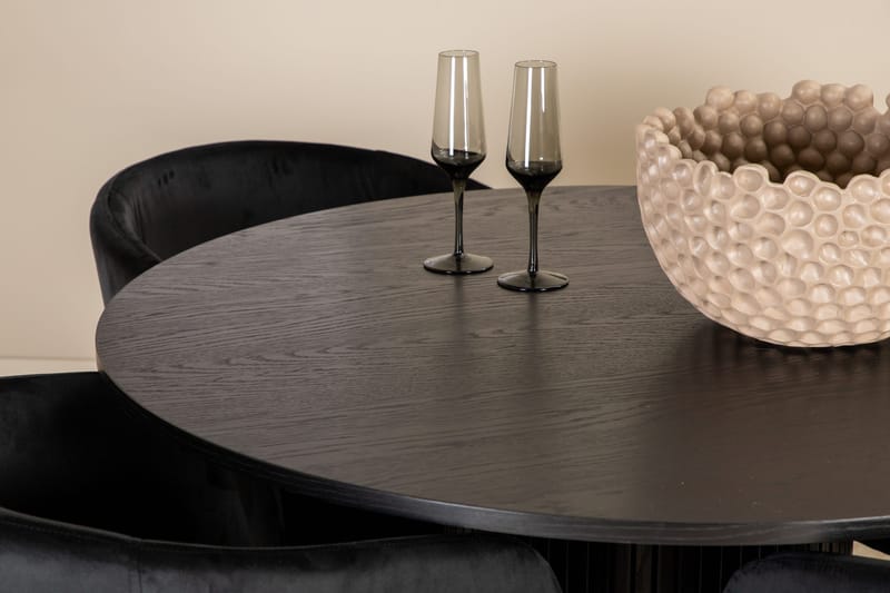 Bianca Rundt Spisebord med 4stk Berit Spisestol - Møbler - Bord - Spisegrupper