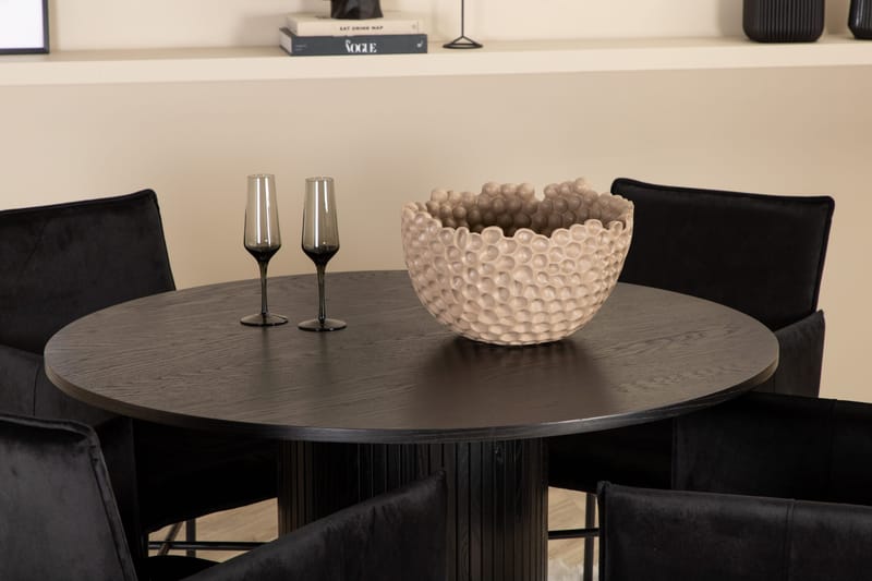 Bianca Rundt Spisebord med 4stk Pippi Spisestol - Møbler - Bord - Spisegrupper