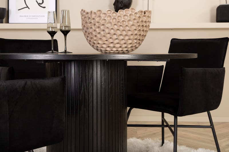 Bianca Rundt Spisebord med 4stk Pippi Spisestol - Møbler - Bord - Spisegrupper