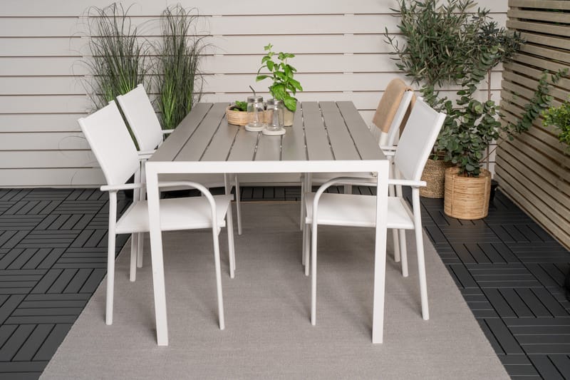 Buitepos Spisegruppe + 4 Langstrand Karmstoler - Polywood/Hvit - Hagemøbler - Hagegruppe - Spisegrupper hage