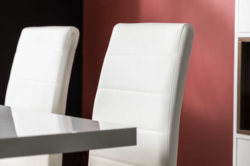 Cesi Spisegruppe 140 cm med 4 Cibus Stol - Hvit/Svart/Svart PU/Krom - Møbler - Bord - Spisegrupper