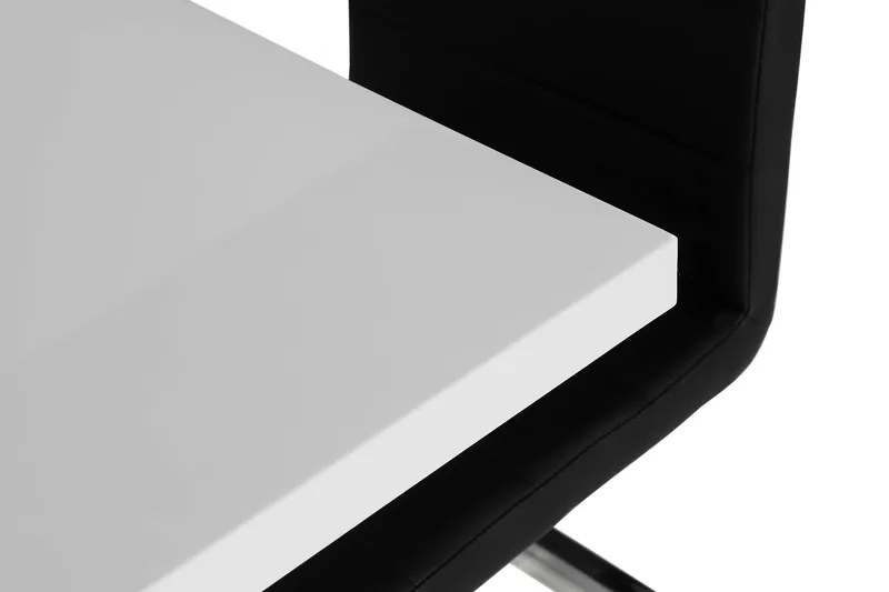 Cesi Spisegruppe 140 cm med 4 Cibus Stol - Hvit/Svart/Svart PU/Krom - Møbler - Bord - Spisegrupper