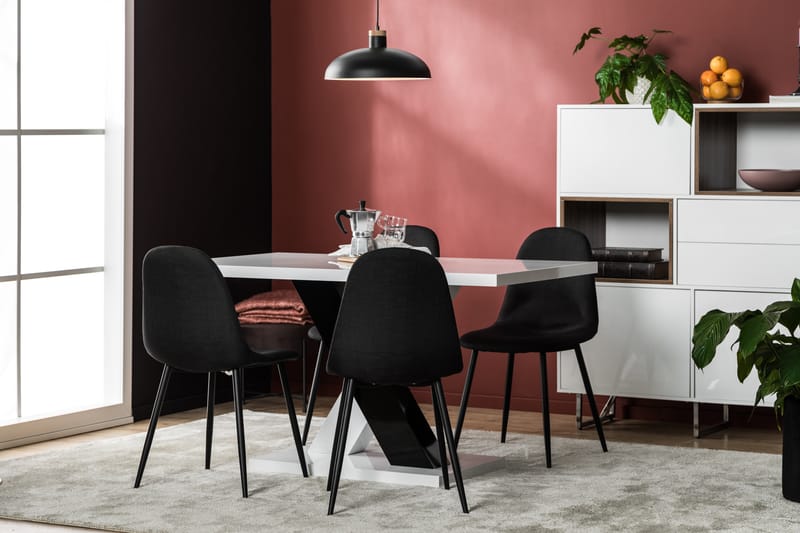 Cesi Spisegruppe 140 cm med 4 Nibe Stol - Hvit/Svart - Møbler - Bord - Spisegrupper