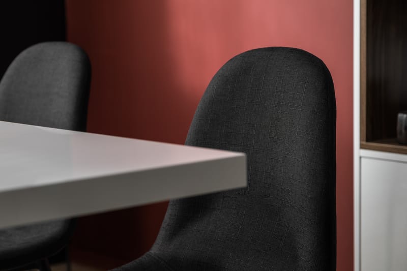 Cesi Spisegruppe 140 cm med 4 Nibe Stol - Hvit/Svart - Møbler - Bord - Spisegrupper
