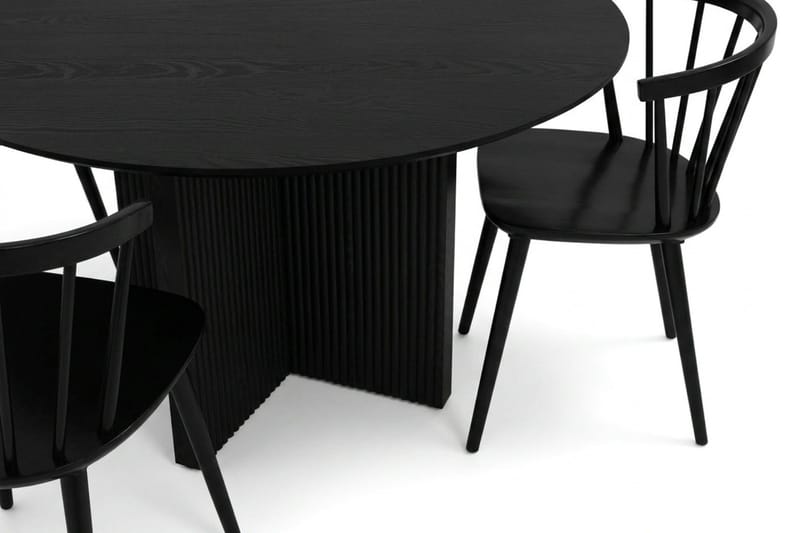 Edda spisegruppe rund 110 cm svart med 4 Tyrö spisestoler - Svart - Møbler - Bord - Spisegrupper