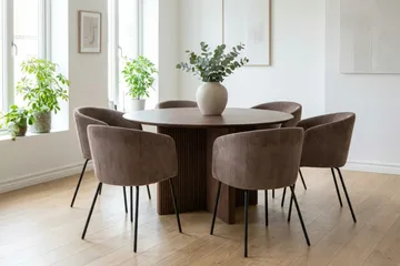 Edda spisegruppe rund 130 cm valnøtt med 6 Berit spisestoler - Valnøtt - Møbler - Bord - Spisegrupper