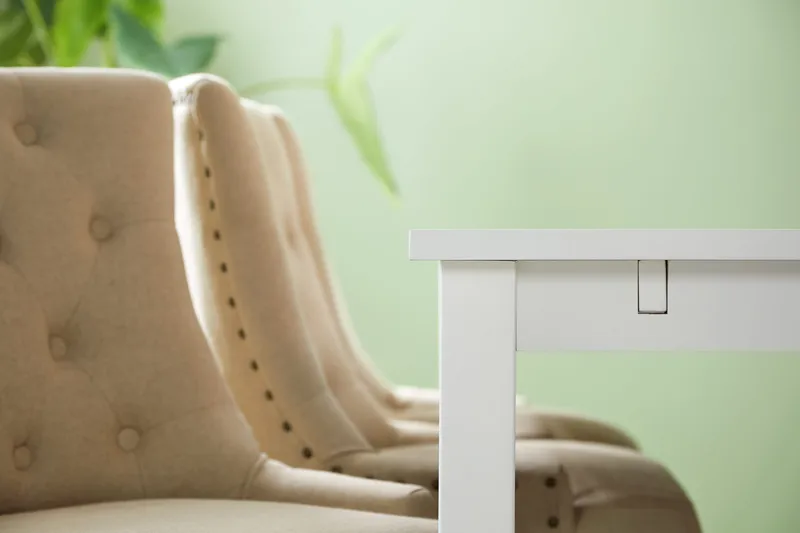 Jasmin Spisegruppe Hvit med 6 Viktoria Stoler - Beige/Vintageben - Møbler - Bord - Spisegrupper