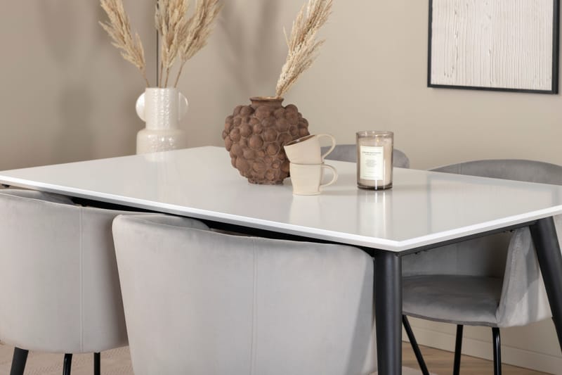 Jimmy Spisebord med 4stk Berit Spisestol - Møbler - Bord - Spisegrupper