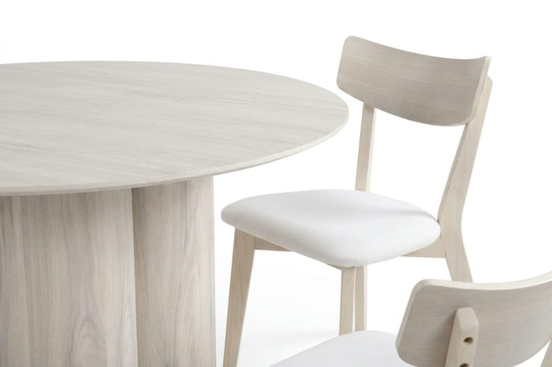 Juno spisegruppe 110 cm rund hvitlasert med 4 Amelia spisestoler med pute - Hvitlasert/Beige - Møbler - Bord - Spisegrupper