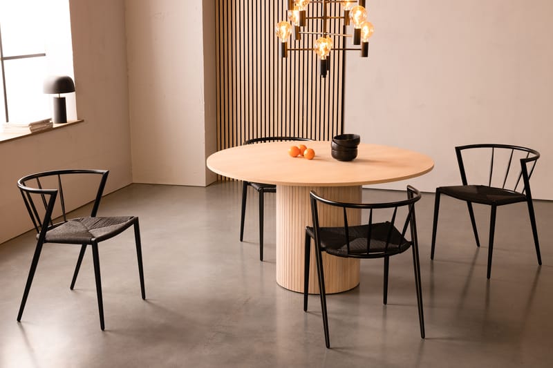 Kobberbo Spisegruppe 130 cm Rund inkl 4 Winston Stoler - Beige/Svart - Møbler - Bord - Spisegrupper