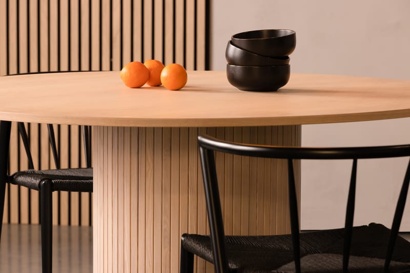 Kobberbo Spisegruppe 130 cm Rund inkl 4 Winston Stoler - Beige/Svart - Møbler - Bord - Spisegrupper