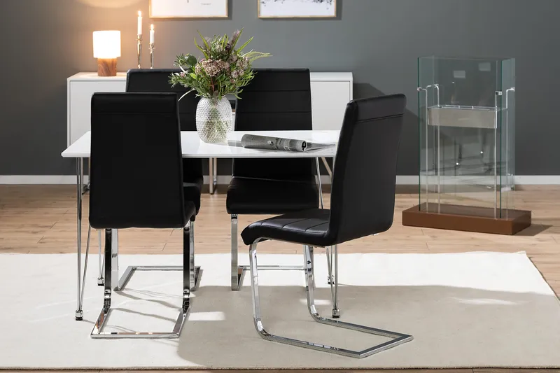 Kronblom Spisegruppe 120 cm med 4 Cibus Stol - Hvit/Krom/Svart PU - Møbler - Bord - Spisegrupper