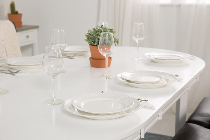 Läckö Spisegruppe Hvit - 6stk Tuva stoler Vintage PU - Møbler - Bord - Spisegrupper
